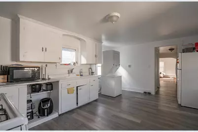 14 Pleasant Street, Nashua, NH 03060 - Photo 17