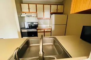 130 Eastern Ave, Manchester, NH 03104 - Photo 7