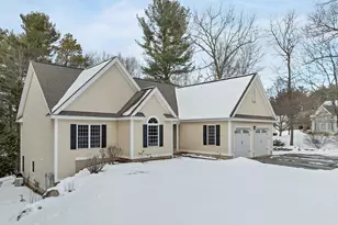 19 Sheffield St, Hudson, NH 03051 - Photo 3