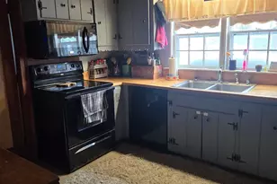 26 Pike St, Epping, NH 03042 - Photo 11