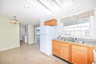 66 Sunset Way, Manchester, NH 03104 - Photo 11