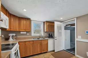 102 Elm St, Epping, NH 03042 - Photo 21