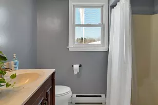 102 Elm St, Epping, NH 03042 - Photo 29