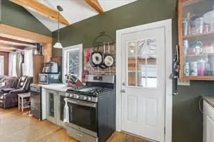 405 Upland St, Manchester, NH 03102 - Photo 7