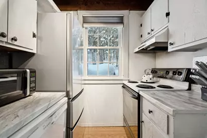 574 Willard Road #1E, Hartford, VT 05001 - Photo 11