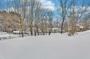 140 Maynard Ave, Manchester, NH 03103 - Photo 5