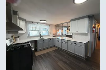 10 Swan Street, Winchester, NH 03470 - Photo 5