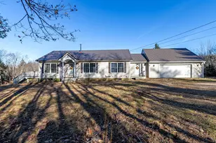 804 Catamount Rd, Pittsfield, NH 03263 - Photo 5