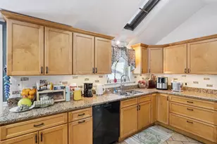 6 Forest Dr, Seabrook, NH 03874 - Photo 3