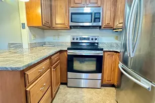 264 North St, Manchester, NH 03104 - Photo 7