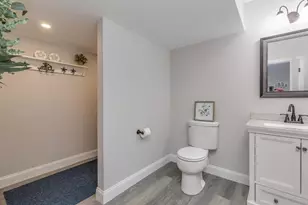 17 Winslow Dr, Atkinson, NH 03811 - Photo 47