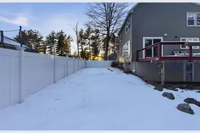 7 Bradford Street, Nashua, NH 03063 - Photo 47