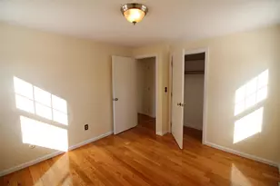 90 Franklin St, Derry, NH 03038 - Photo 7