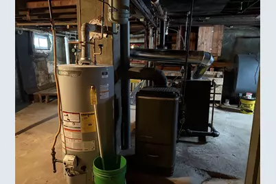 383 Wilson Street, Manchester, NH 03103 - Photo 17