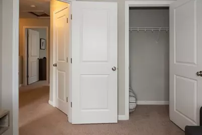 1124 South Mammoth Road, Manchester, NH 03109 - Photo 15