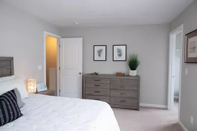 1124 South Mammoth Road, Manchester, NH 03109 - Photo 9