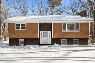 7 Birch Dr, Newmarket, NH 03857 - Photo 1