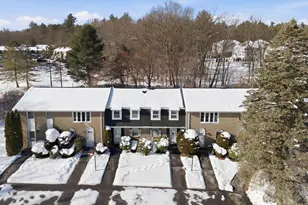 15 Fieldstone Dr, Londonderry, NH 03053 - Photo 3