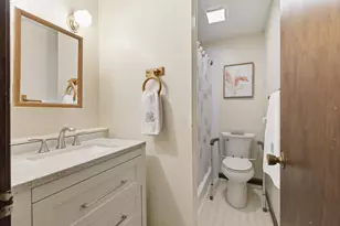 15 Fieldstone Dr, Londonderry, NH 03053 - Photo 25