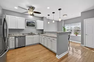 63 Woodview Way, Manchester, NH 03102 - Photo 7