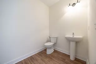 36 Eisenhower Dr, Rochester, NH 03867 - Photo 9