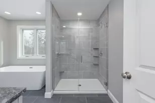 821 Cross Country Rd, Pembroke, NH 03275 - Photo 23