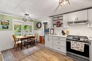 415 Flanders Memorial Rd, Weare, NH 03281 - Photo 15