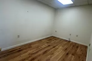 579 Daniel Webster Hwy, Merrimack, NH 03054 - Photo 5