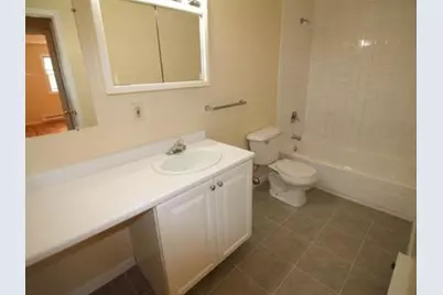 73 East Broadway #K, Derry, NH 03038 - Photo 5