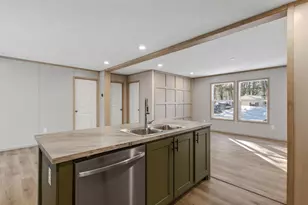 27 Bond St, Franklin, NH 03235 - Photo 13