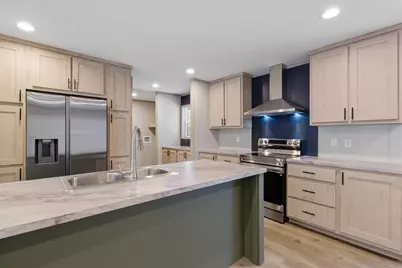 27 Bond Street, Franklin, NH 03235 - Photo 11