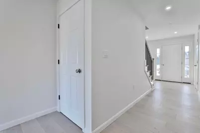 5 Autumn Lane, Raymond, NH 03077 - Photo 9