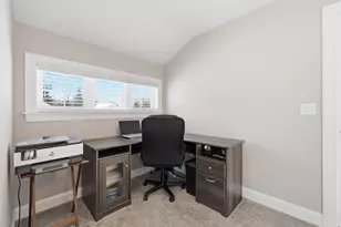 47 Clover Ln, Londonderry, NH 03053 - Photo 29