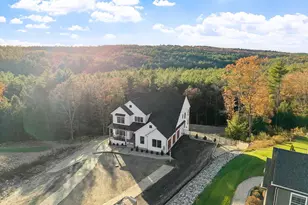 18 Sprague Mill Rd, Bedford, NH 03110 - Photo 3