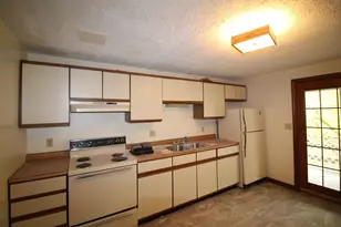 84 Franklin St, Derry, NH 03038 - Photo 9