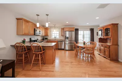 20 Bruins Lane, Raymond, NH 03077 - Photo 3