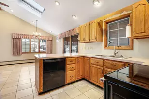 8 Cole St, Salem, NH 03079 - Photo 9