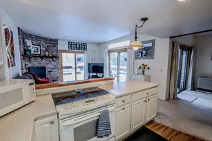 840 Cove Dr, Grantham, NH 03753 - Photo 9