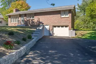 126 Cohas Ave, Manchester, NH 03109 - Photo 3