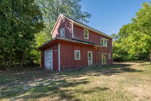 126 Cohas Ave, Manchester, NH 03109 - Photo 9