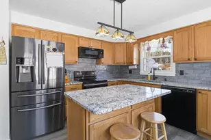 9 Lancelot Dr, Hooksett, NH 03106 - Photo 9