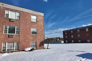 99 Cluff Crossing Rd, Salem, NH 03079 - Photo 3