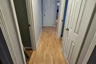 27 Gamache St, Manchester, NH 03102 - Photo 9