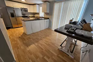 27 Gamache St, Manchester, NH 03102 - Photo 13