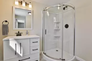 139 Peele Rd, Nashua, NH 03062 - Photo 37