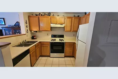 96 River Road #303, Manchester, NH 03104 - Photo 3