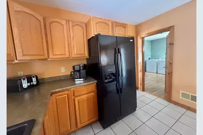 137 Wall Street, Springfield, VT 05156 - Photo 5