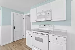 75 Electric St, Manchester, NH 03102 - Photo 11