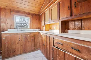 11 Putnam Rd, Newport, NH 03773 - Photo 9