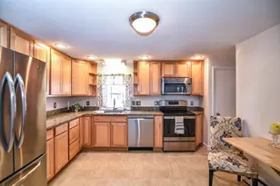 7 Birch Ln, Atkinson, NH 03811 - Photo 5